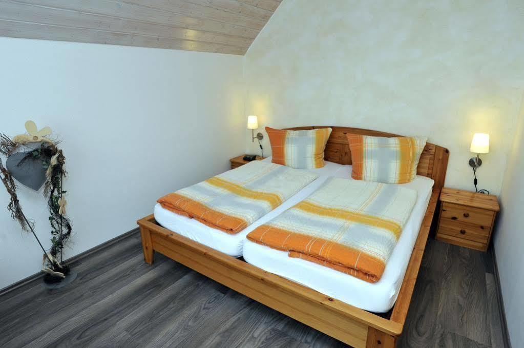 Gastehaus Gluck Wir Haben Immer Eintrittskarten Fur Den Europa-Park Fur Sie! Hotel Rust Luaran gambar
