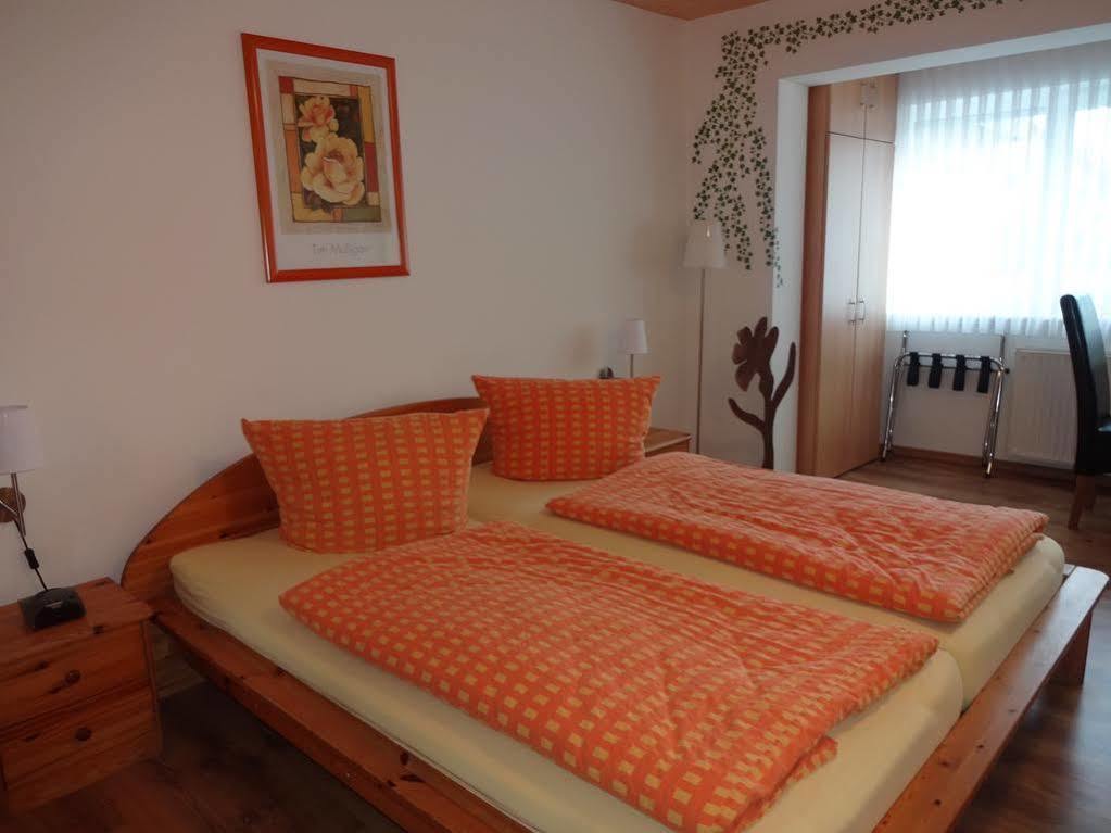 Gastehaus Gluck Wir Haben Immer Eintrittskarten Fur Den Europa-Park Fur Sie! Hotel Rust Luaran gambar